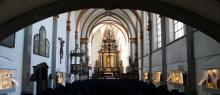 Paterskirche im Kulturforum Franziskanerkloster, Blick Richtung Altar
