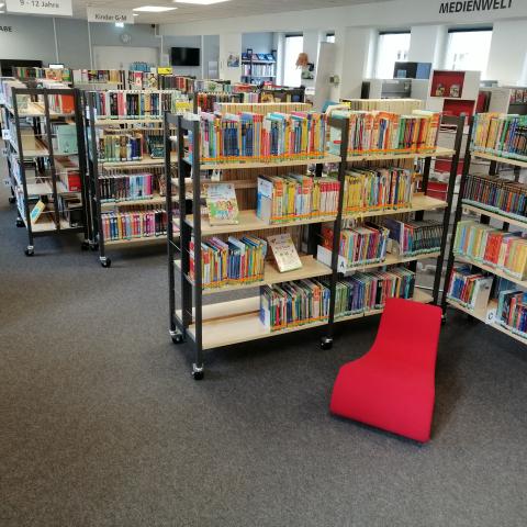 Überblick in die Kinderbuchabteilung mit großer Auswahl ©StadtbibliothekKempen