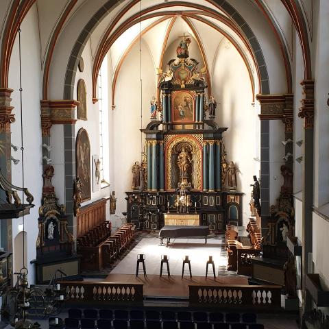 Blick von der Empore Richtung Altar in der Paterskirche im Kulturforum Franziskanerkloster, © Bettina Klapheck, Kulturamt Kempen